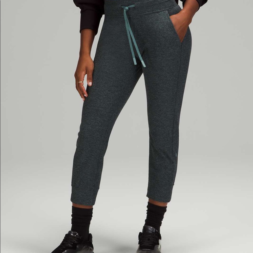 Lululemon NWT Ready to Rulu Jogger Crop Heathered Tidewater Teal/Black Sz 8